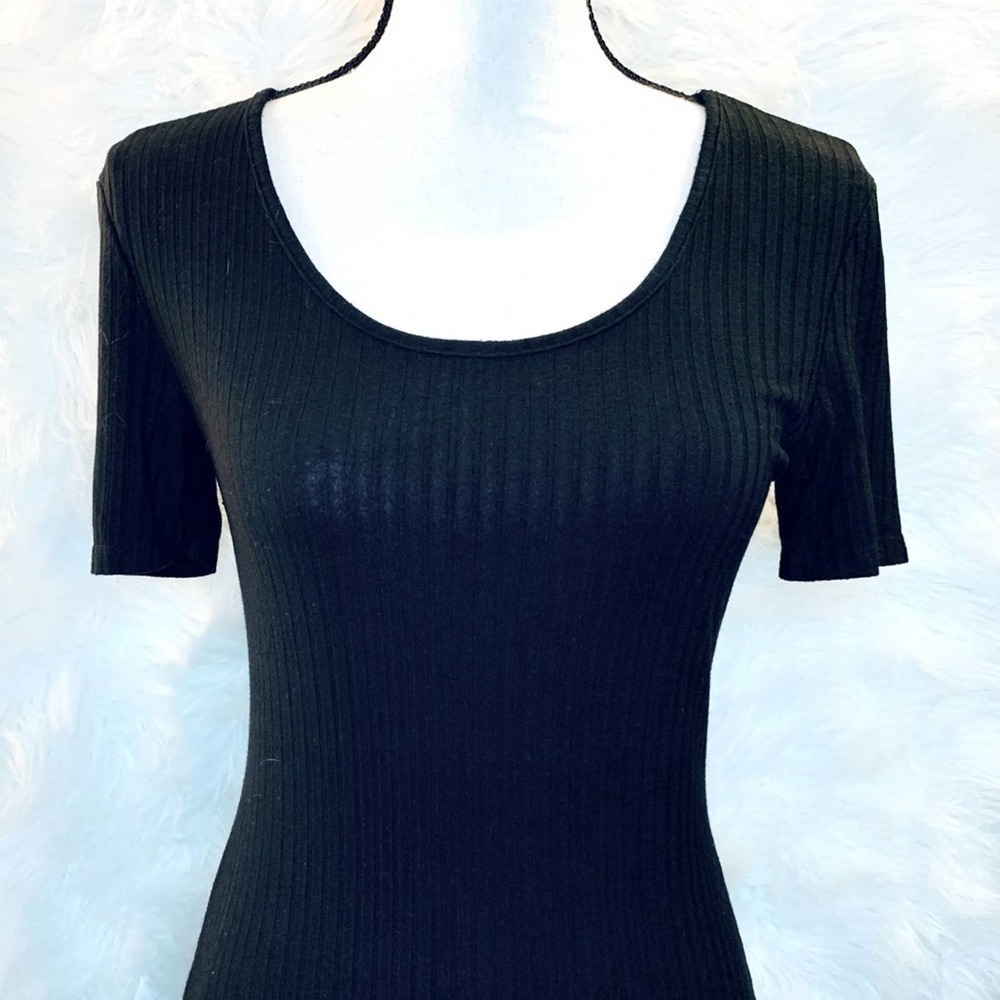 Feathers Ribbed Short Sleeve Dress - Picture 2 of 7